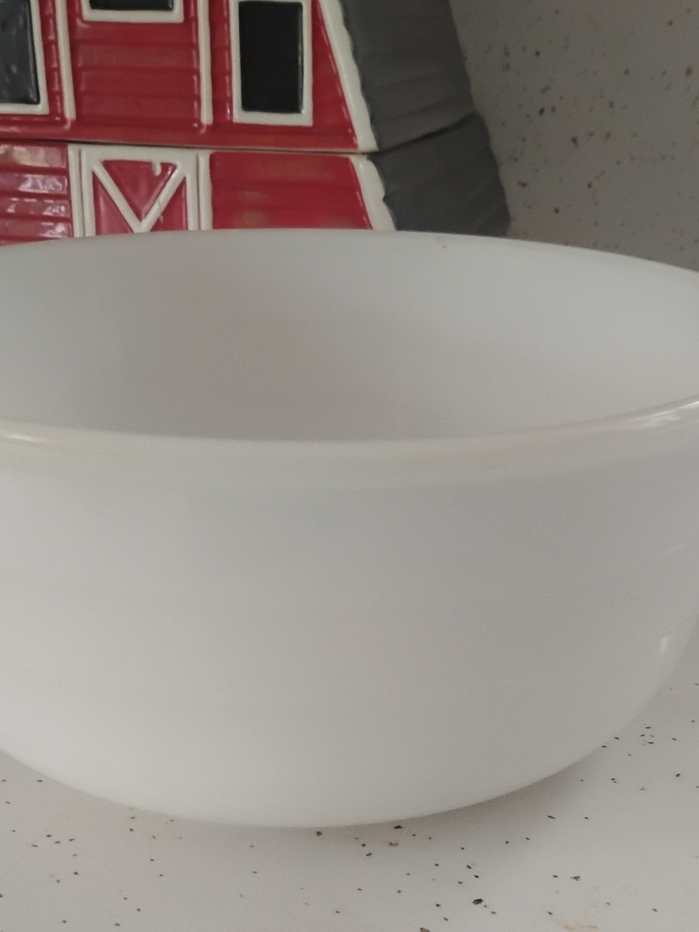 White Mixing Bowl - Classic Kitchen Bakeware